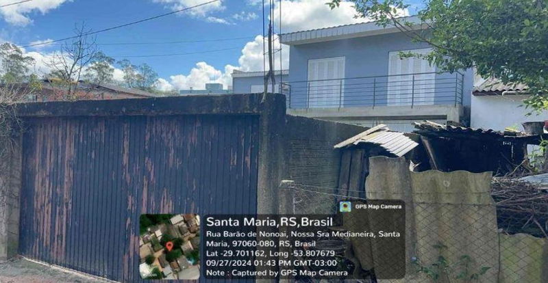 Casa Ocupada de 308m² em Santa Maria - Oportunidade Única!