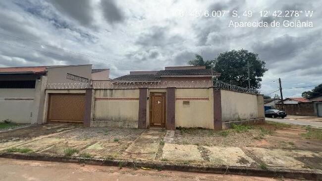 Casa geminada 3 quartos, 2 banheiros, 1 vaga, 92,75m² privativos