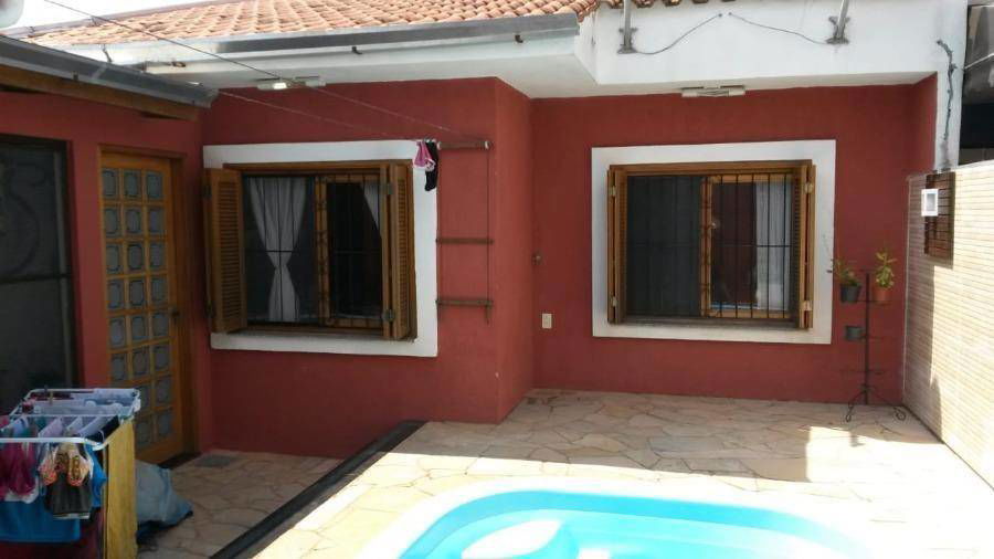 Casa com 3 quartos, 1 banheiro, 72m² construída, ocupada