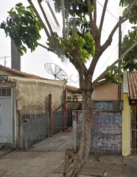 Casa Ocupada em São Carlos com 3 Quartos e 2 Banheiros