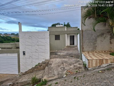 Casa com 2 quartos e 49,15 m², desocupação não informada