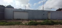 Casa padrão com 2 quartos, 3 banheiros e piscina em Timon/MA