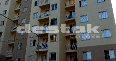 Apartamento com 1 vaga e 49,71m² área útil, desocupado