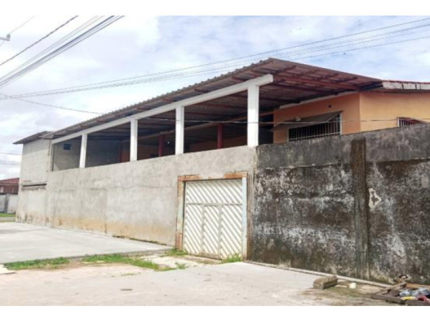 Casa ampla de 342,56m², ocupada