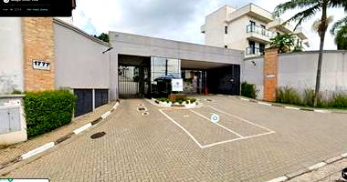 Residência em Condomínio com 3 Pavimentos e 2 Vagas