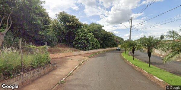 Terreno Urbano em São Simão/SP com Benfeitorias