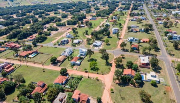Terreno amplo de 450m² em Pardinho, ideal para construção