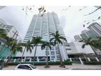 Apartamento com 3 dormitórios, 1 suíte e 1 vaga - Centro