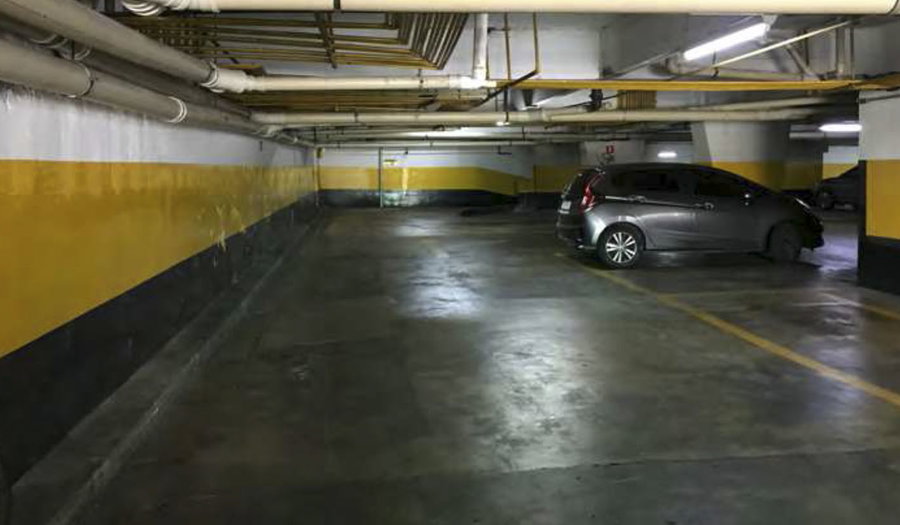 Sala Comercial com 54,79m² útil, 2 banheiros, ocupada
