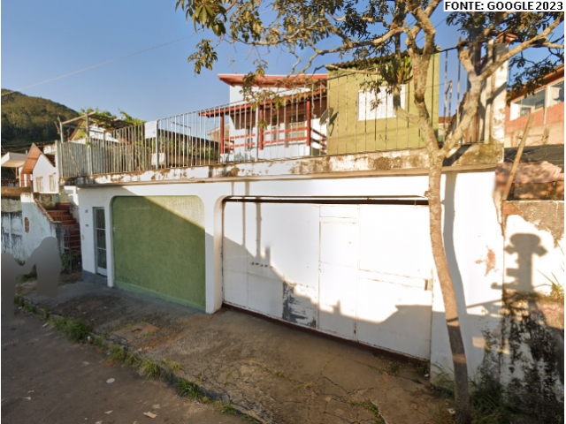Casa com Terreno de 220m² em Poços de Caldas/MG