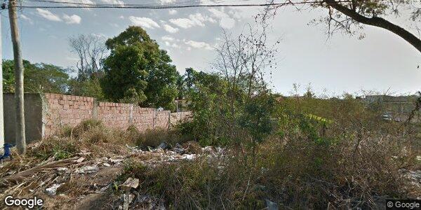 Terreno amplo com 143,14 m² de área total e 320 m² de terreno, ideal para investimentos