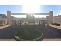 Sobrado com 4 Quartos e 3 Banheiros em Leilão