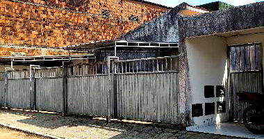 Casa com 2 Quartos e 1 Vaga em Bayeux - Oportunidade!
