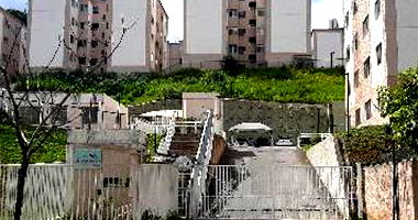 Apartamento em Santa Luzia com 2 quartos e 1 vaga