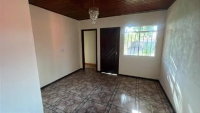 Casa padrão com 3 quartos e 143,85m² em Carambeí - PR