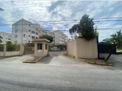 Apartamento ocupado com 50m² construídos, pronto para renovação e investimento