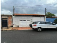Casa ocupada com 135 m² construídos