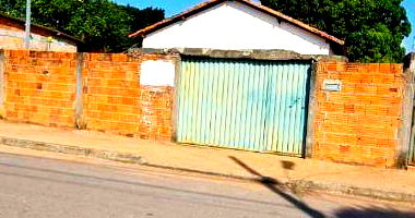 Casa Ocupada com 91m² de Área Construída em Urucuia