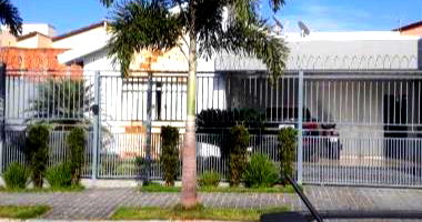Casa Padrão Ocupada em Jataí com 1 Vaga e 300 m²