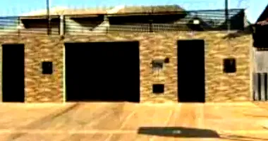 Casa em leilão com 162.61m² construída e 245m² de terreno