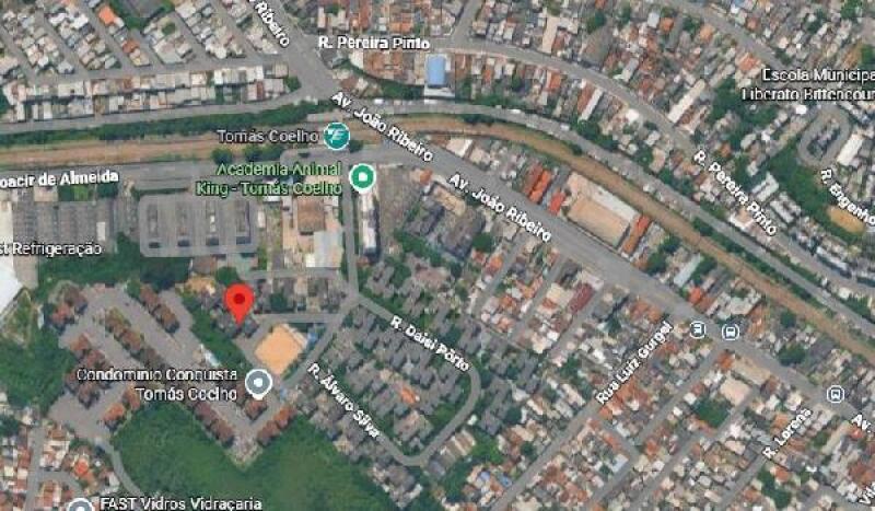 Apartamento com 2 Quartos e Vaga em Condomínio