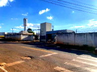 Casa aconchegante com 2 quartos e amplo terreno em Goiânia