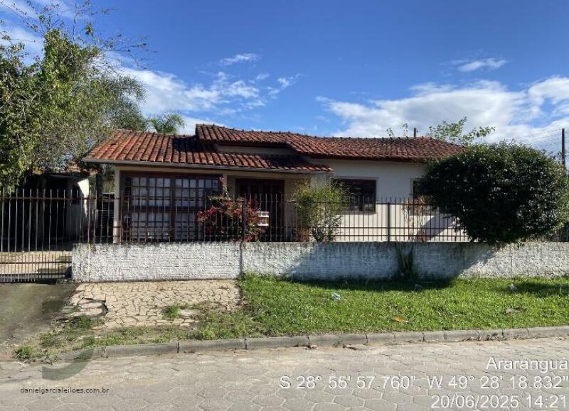 Casa com 3 quartos e 1 banheiro em Araranguá/SC