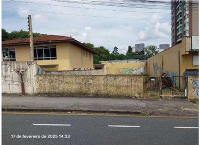 Terreno Urbano 356m² - Avenida Paraná, Cabral -