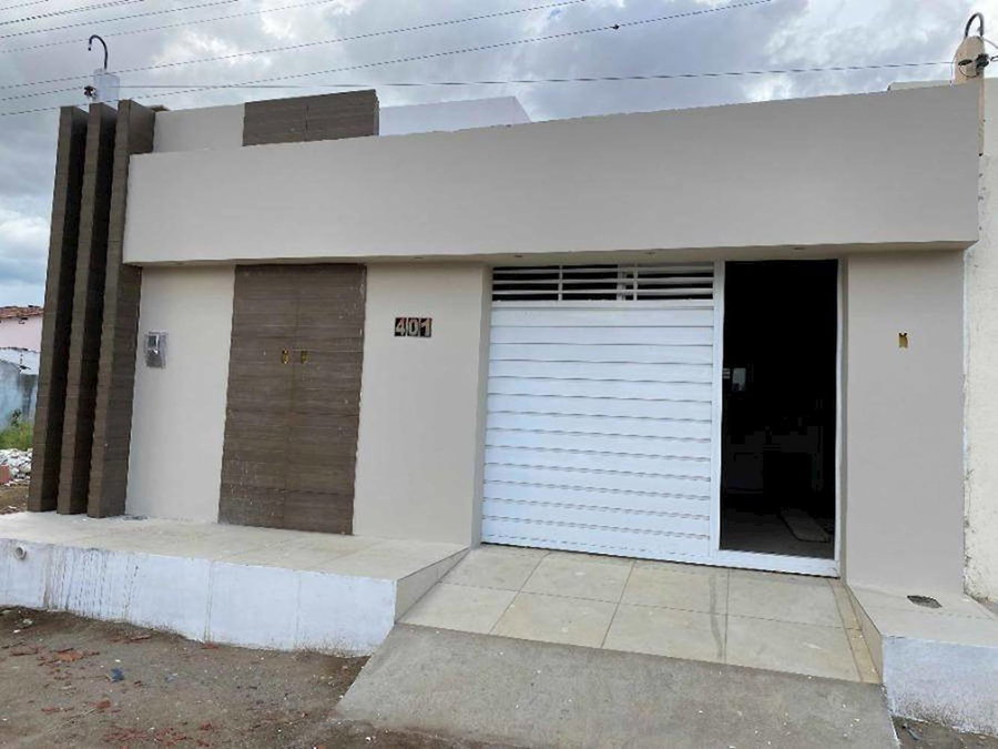 Casa Ocupada com 4 Quartos em Belo Jardim/PE