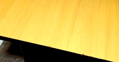 Mesa de Escritório em Madeira MDF e Ferro - Lote 014