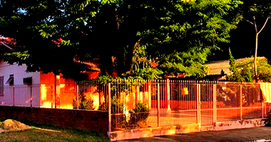 Casa ocupada com 1 vaga, 116.63 m² construída e área total de 330 m²