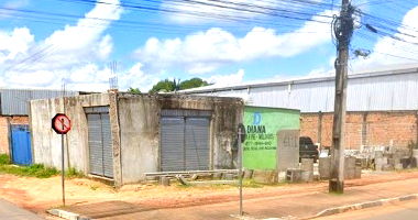 Imóvel comercial com 557m² de área total, desocupado