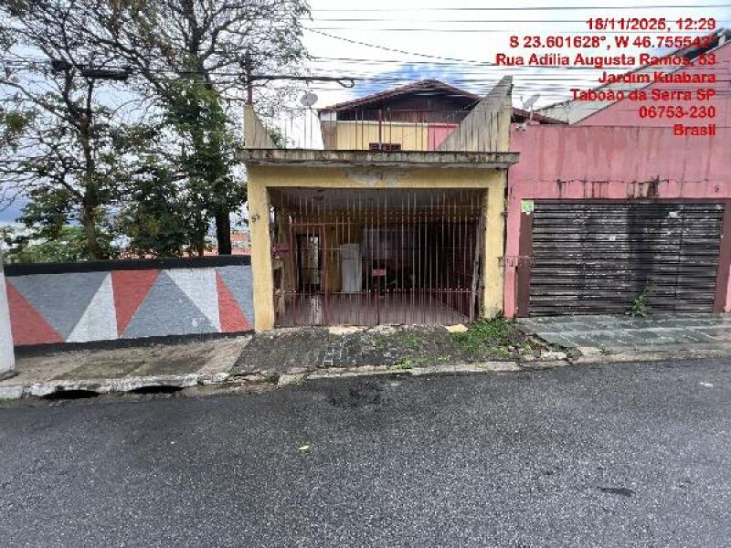 Casa com 2 quartos, 170m², área privativa e terreno de 125m²