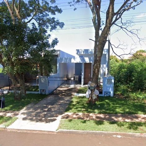 Casa térrea com 2 quartos, 1 banheiro, garagem e 77m² construída