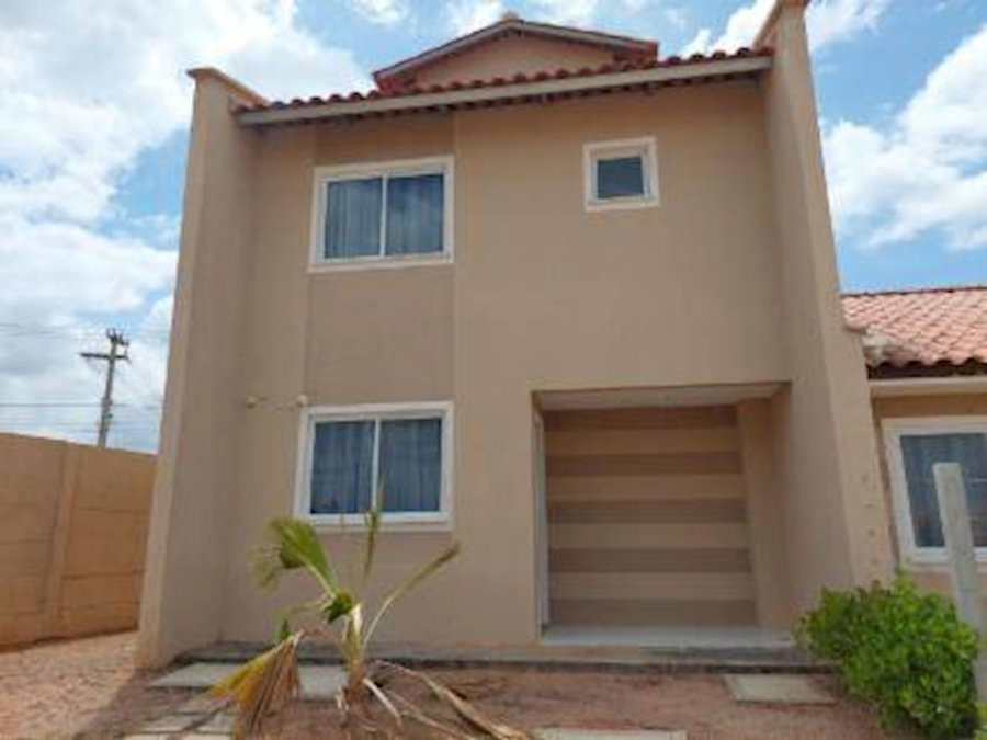 Casa com 2 quartos, 2 banheiros e 1 vaga de garagem