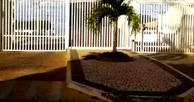 Casa em leilão com 2 quartos e 2 banheiros