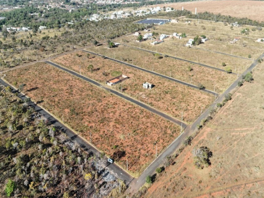 Terreno de 880m² em Caldas Novas