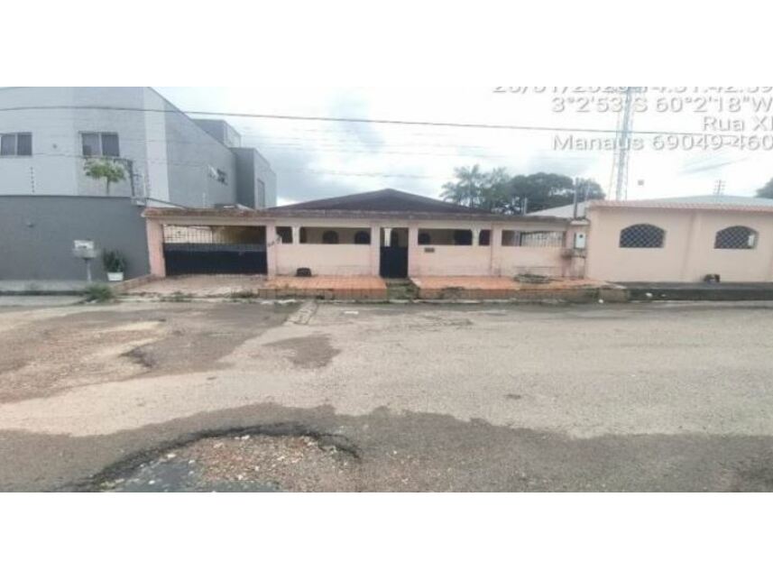 Casa com 3 quartos, 2 banheiros e 213,30m² de área construída