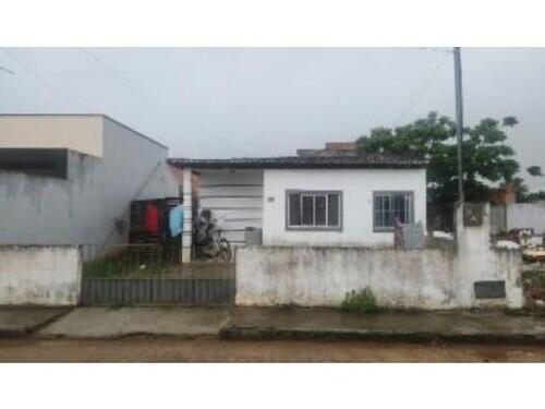Casa 2 Quartos, 1 Banheiro, 48m² Construída - Ocupada