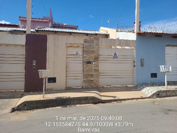 Casa 2 quartos 2 banheiros 52m² com 1 vaga de garagem