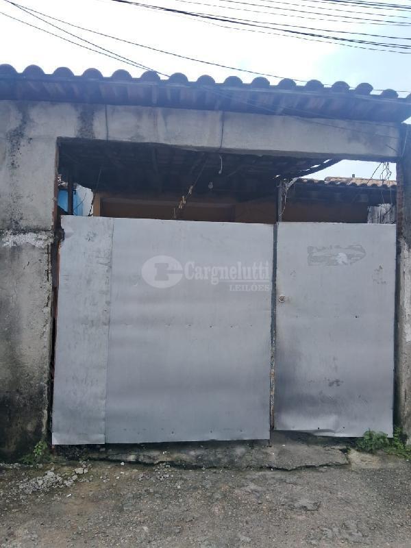 Casa com 2 quartos em Belford Roxo/RJ