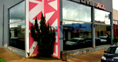 Imóvel Comercial com 3 casas, 580m² construídos, terreno 1770m²