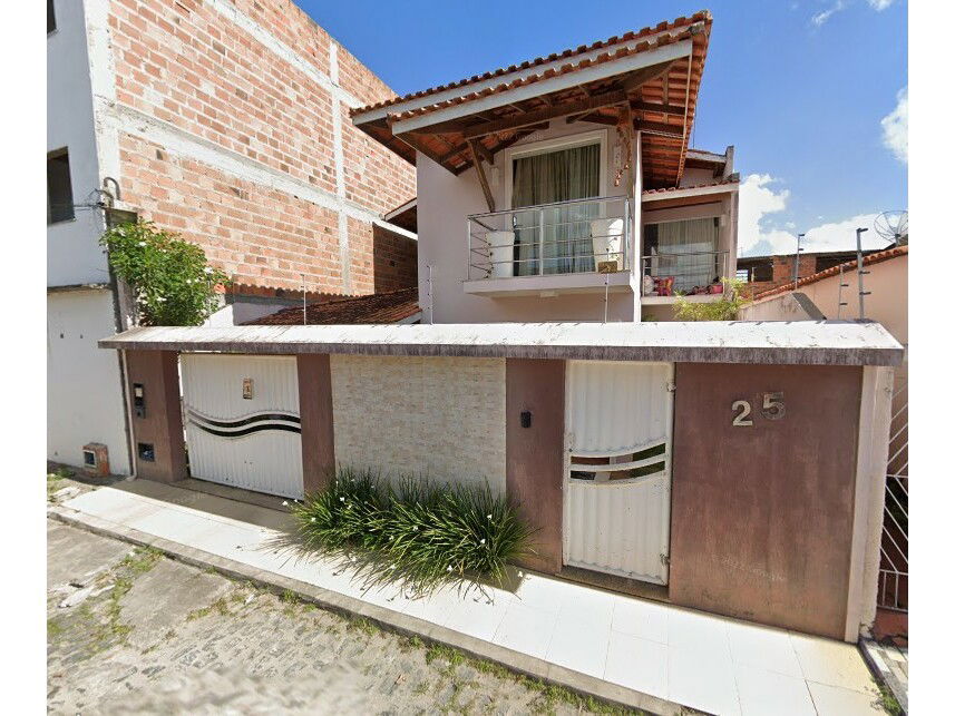 Casa com 260m² construída, 200m² terreno, ocupada