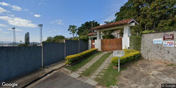 Casa Alto Padrão com Área de Lazer e Terreno de 4.000m²