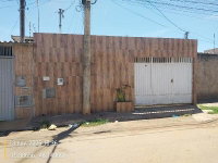 Casa com 3 quartos, 2 banheiros e 1 vaga de garagem