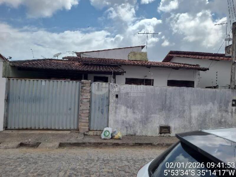 Casa com 2 quartos em Parnamirim/RN