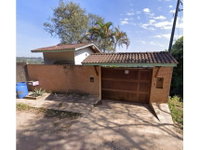 Casa com 254,62m² construída em terreno de 1.380m²