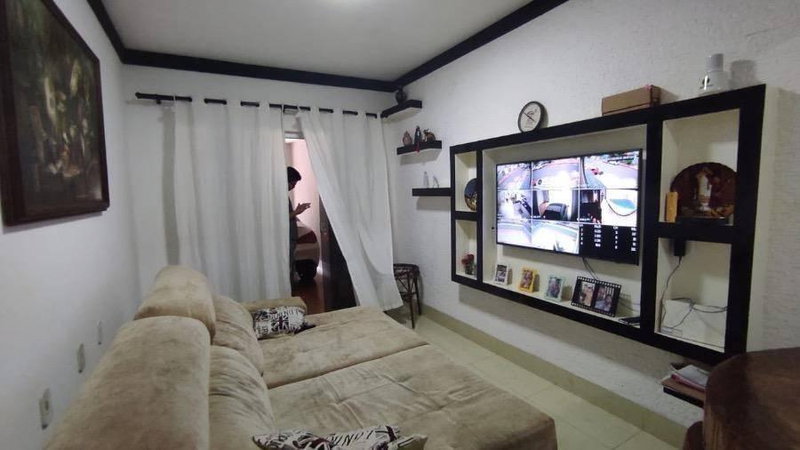 Casa 3 quartos, 3 banheiros, 208m², 2 vagas, piscina - Ocupada