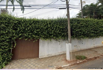 Terreno com prédio e kitnets em Itapeva/SP