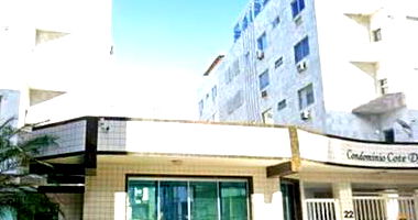 Apartamento com Deck e Varanda em Cabo Frio